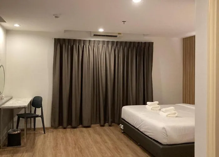 B2 China Town Yaowarat Premier Hotel 3*